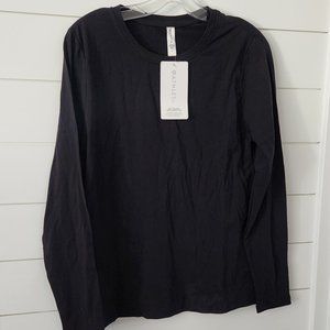 NWT Athleta Outbound Long Sleeve Top in Black